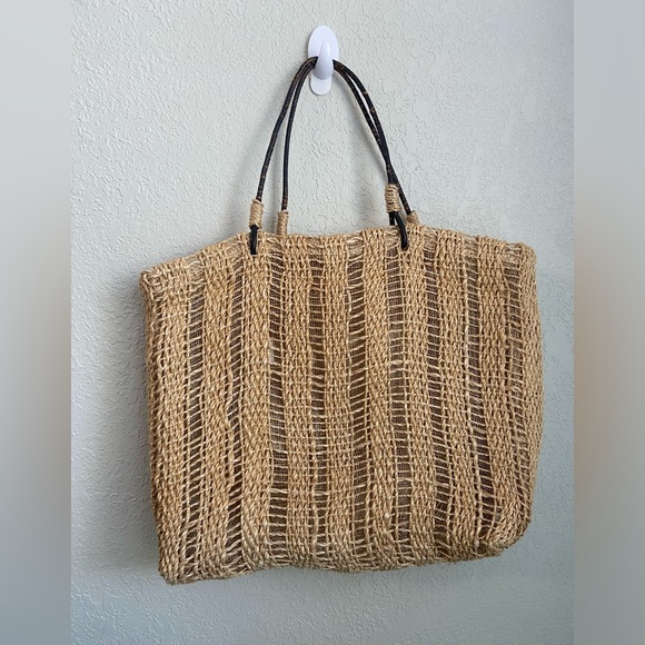 Summer Abaca Straw Medium Tote Bag Leather Handles Made in Philippines - Picture 8 of 10
